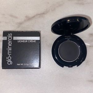 Glo skin beauty Ebony eyeliner